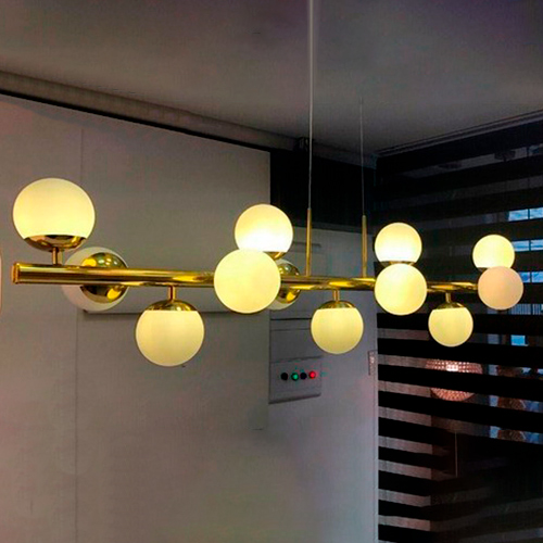 Lustre Linear com Globos de Vidro