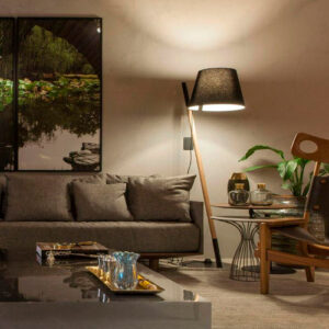 luminaria_madeira_piso_andreia_ambientada